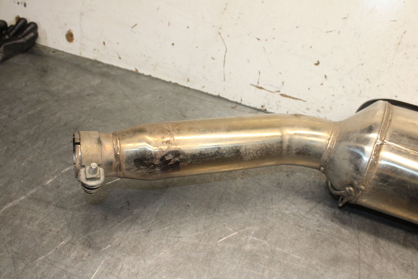 01-06 TRIUMPH TIGER 955I EXHAUST PIPE MUFFLER SLIP ON CAN SILENCER BB693