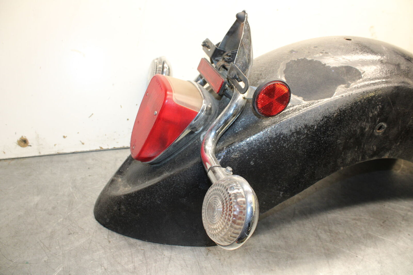 99-00 YAMAHA V STAR 1100 REAR BACK WHEEL FENDER MUD GUARD BB711