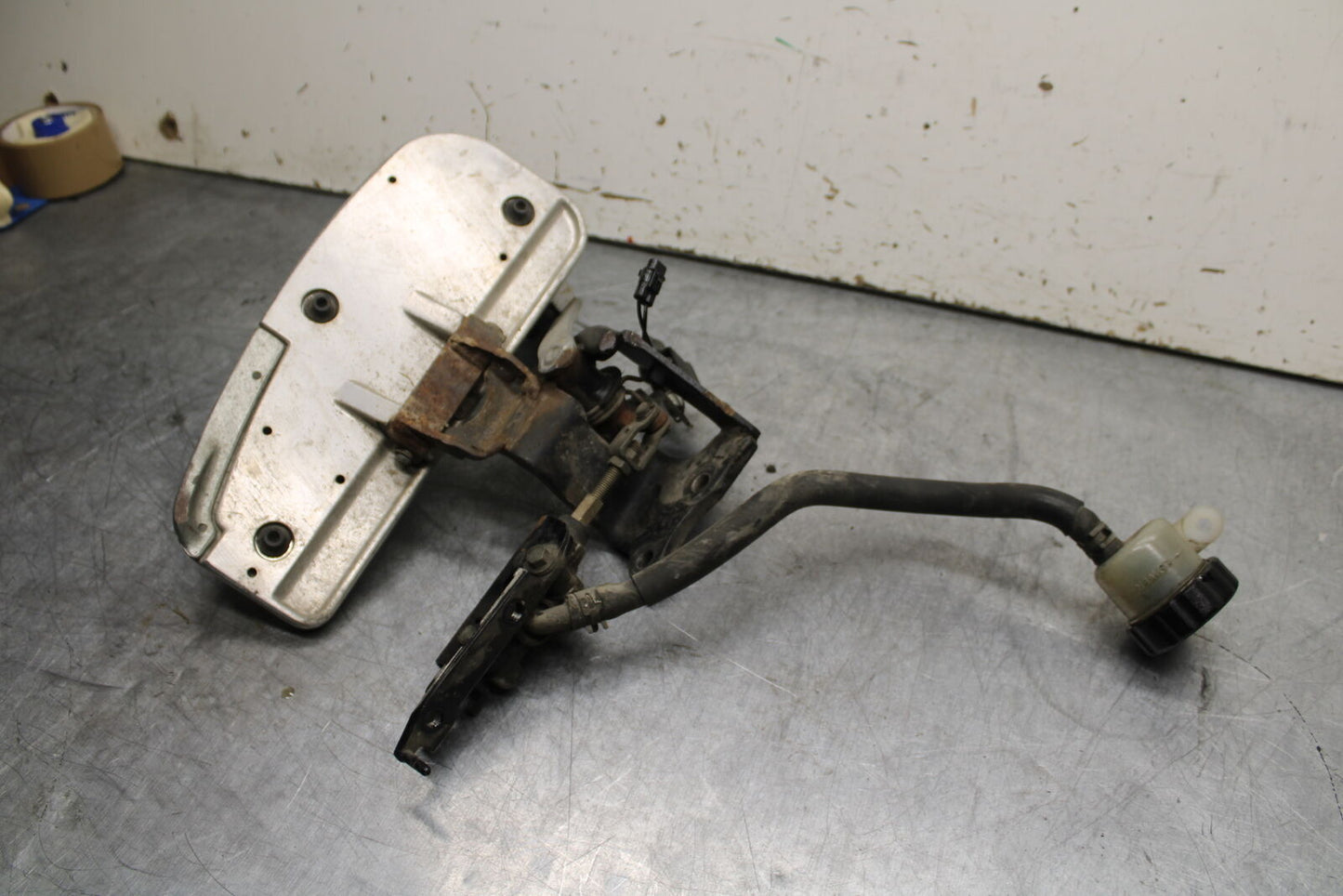 99-00 YAMAHA V STAR 1100 RIGHT FRONT FOOT REST PEG STEP BB711