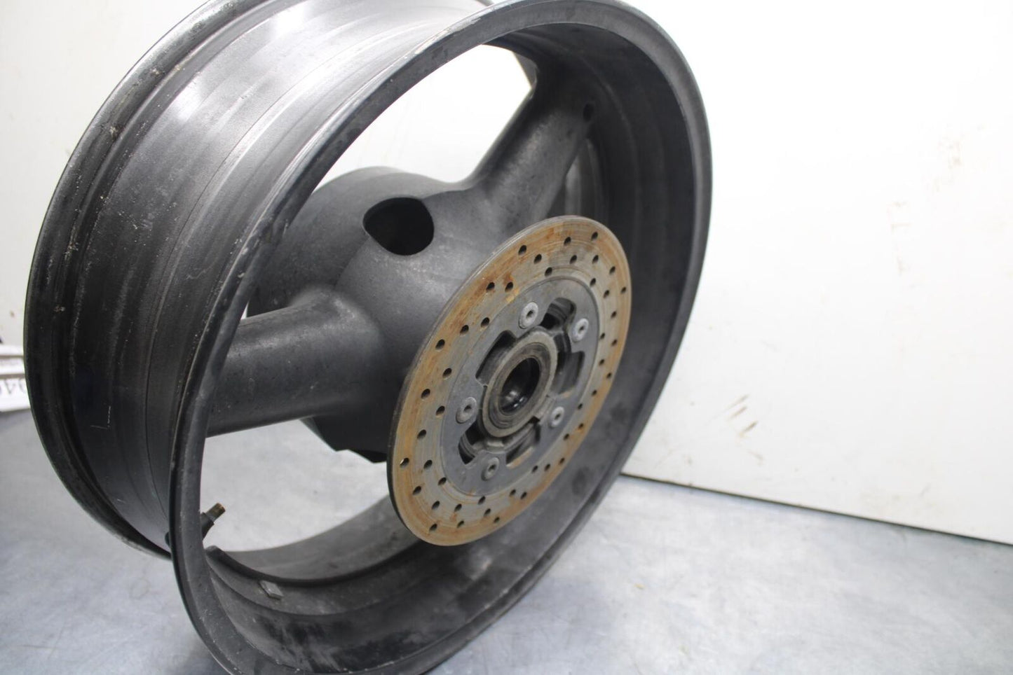 1999 Suzuki GSXR600 REAR WHEEL AND ROTOR BACK BRAKE DISC BB608