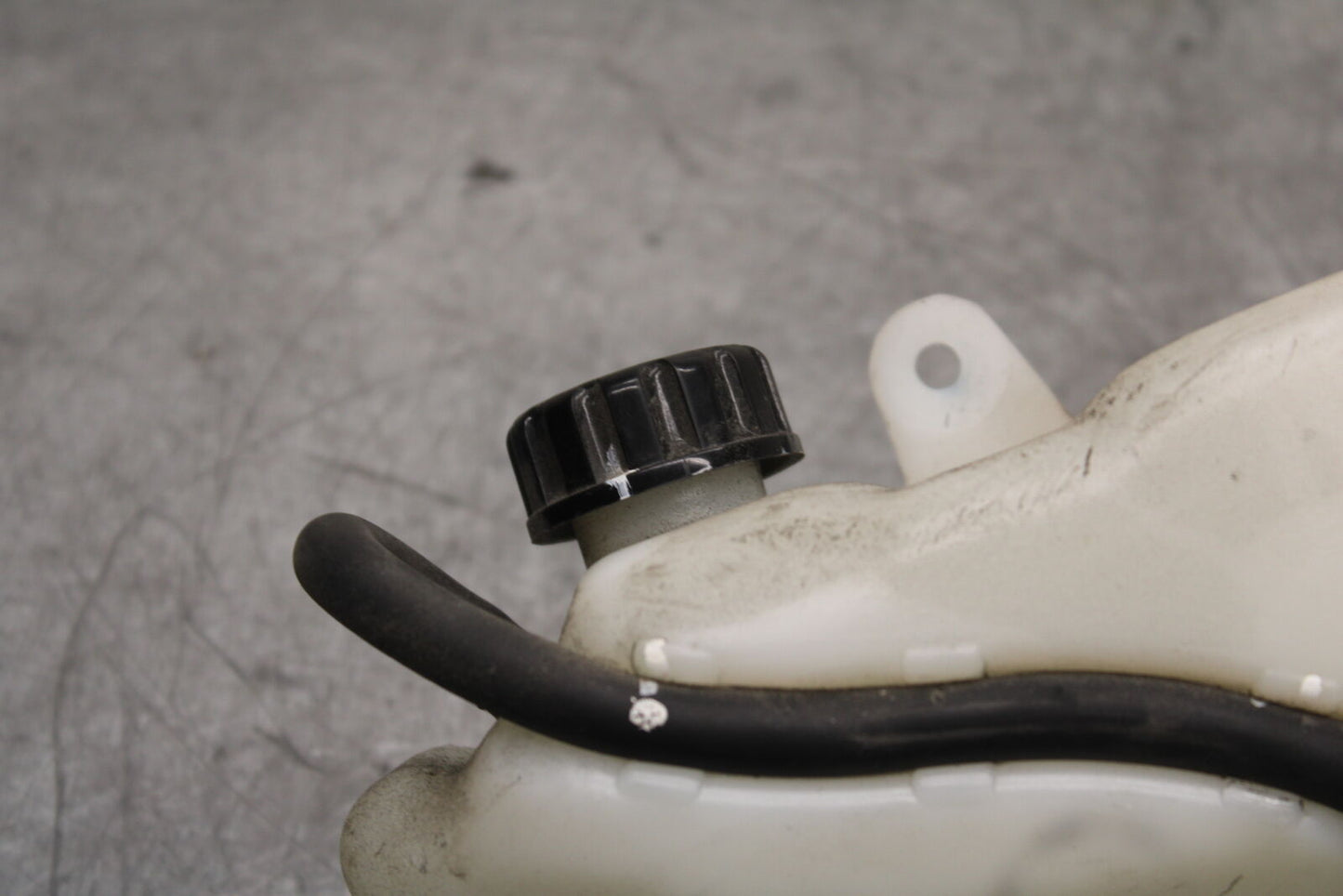 19-22 KAWASAKI Z400 COOLANT WATER TANK RESERVOIR BOTTLE BB738
