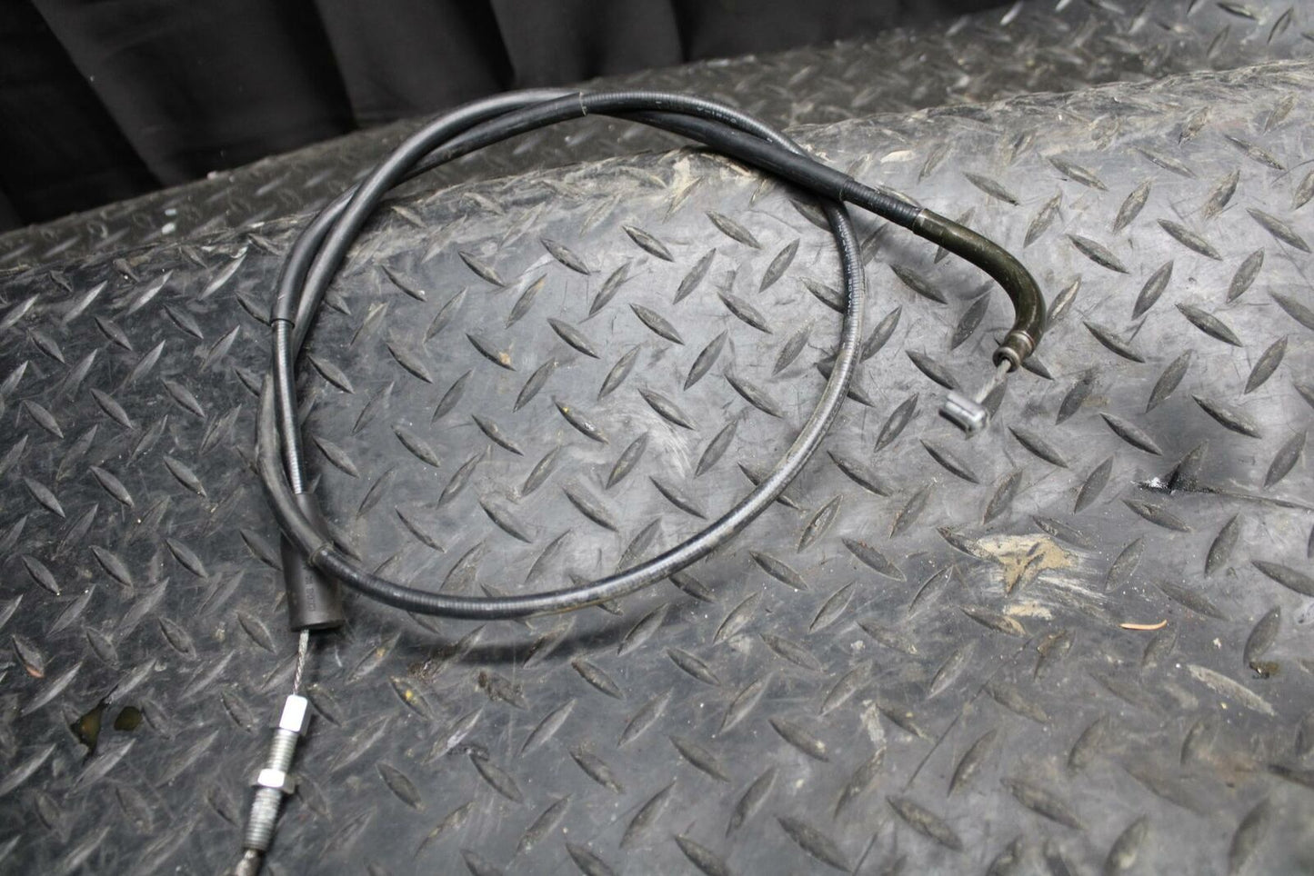 86 SUZUKI GS750ES CLUTCH CABLE LINE BB233
