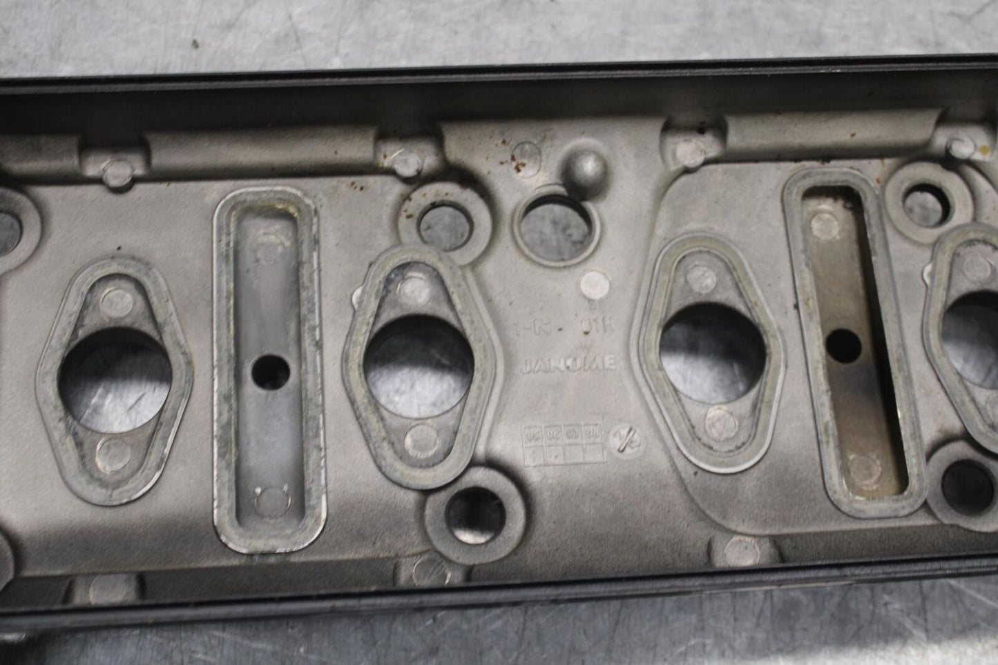 06-07 SUZUKI GSXR 600 750 ENGINE TOP END CYLINDER HEAD COVER BB98