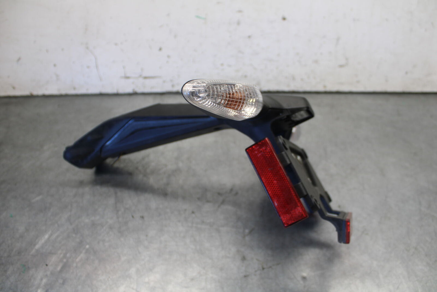 12-15 DUCATI 1199 PANIGALE REAR BACK FENDER MUD GUARD BB699
