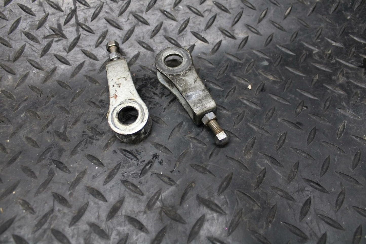 86 SUZUKI GS750ES SWINGARM CHAIN TENSIONER ADJUSTMENT BRACKETS BB233