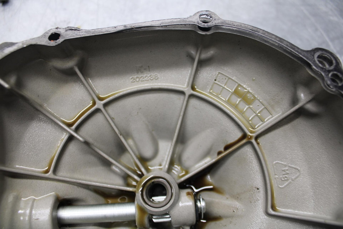 07 YAMAHA YZF R6 CLUTCH SIDE ENGINE MOTOR COVER 2C0-15421-00-00 BB495
