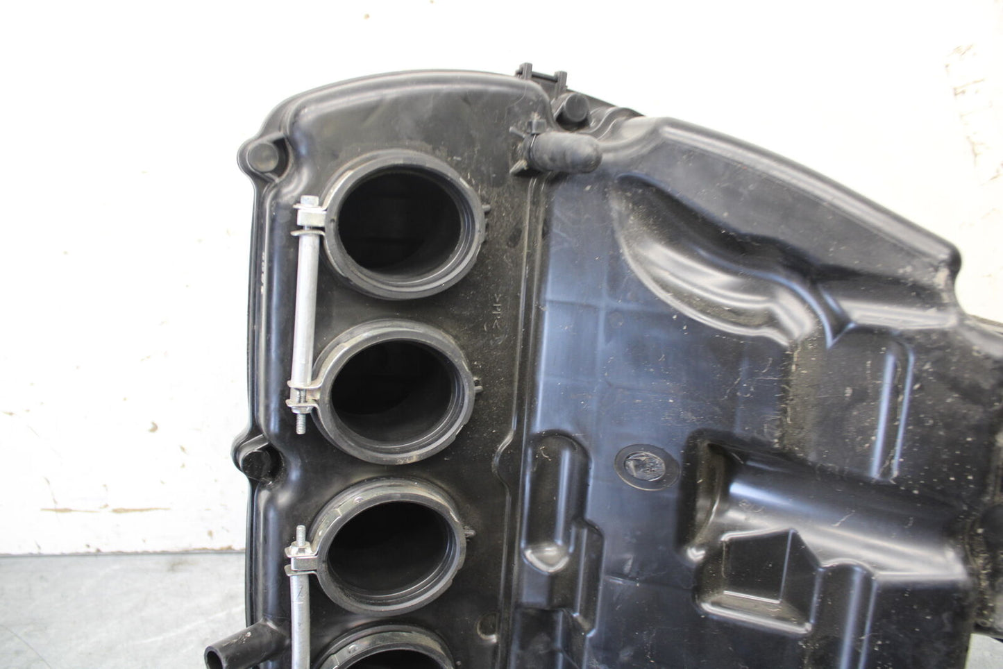 13-18 KAWASAKI NINJA ZX6R AIRBOX AIR INTAKE FILTER BOX BB682