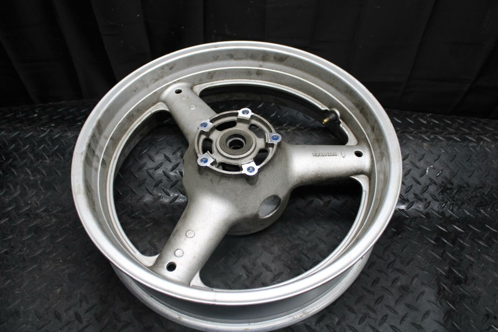 03 SUZUKI SV650S REAR WHEEL BACK RIM 64111-08F10-Y6G BB219
