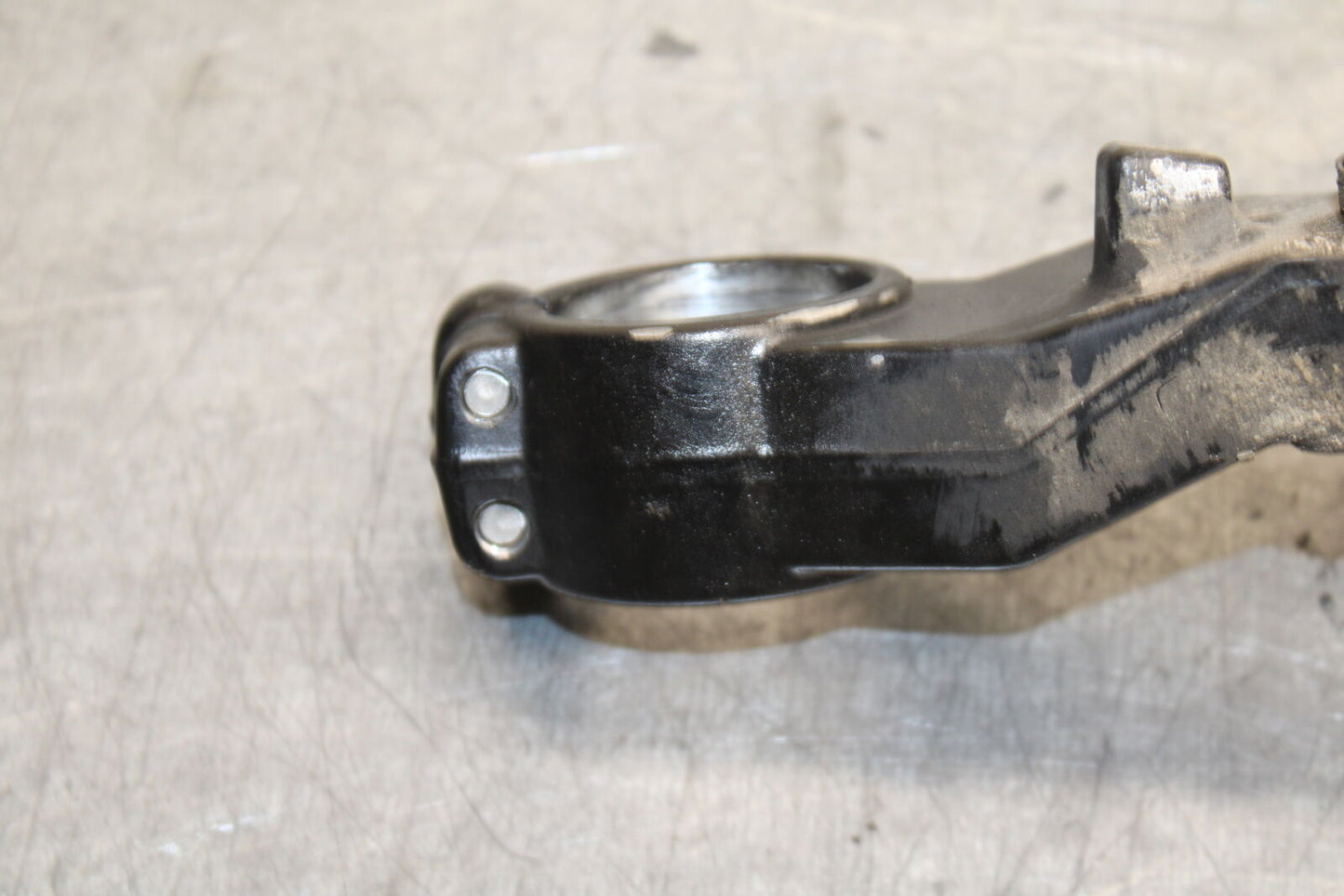03-04 TRIUMPH DAYTONA 600 FRONT FORKS CLAMP LOWER TRIPLE TREE STEM BB745