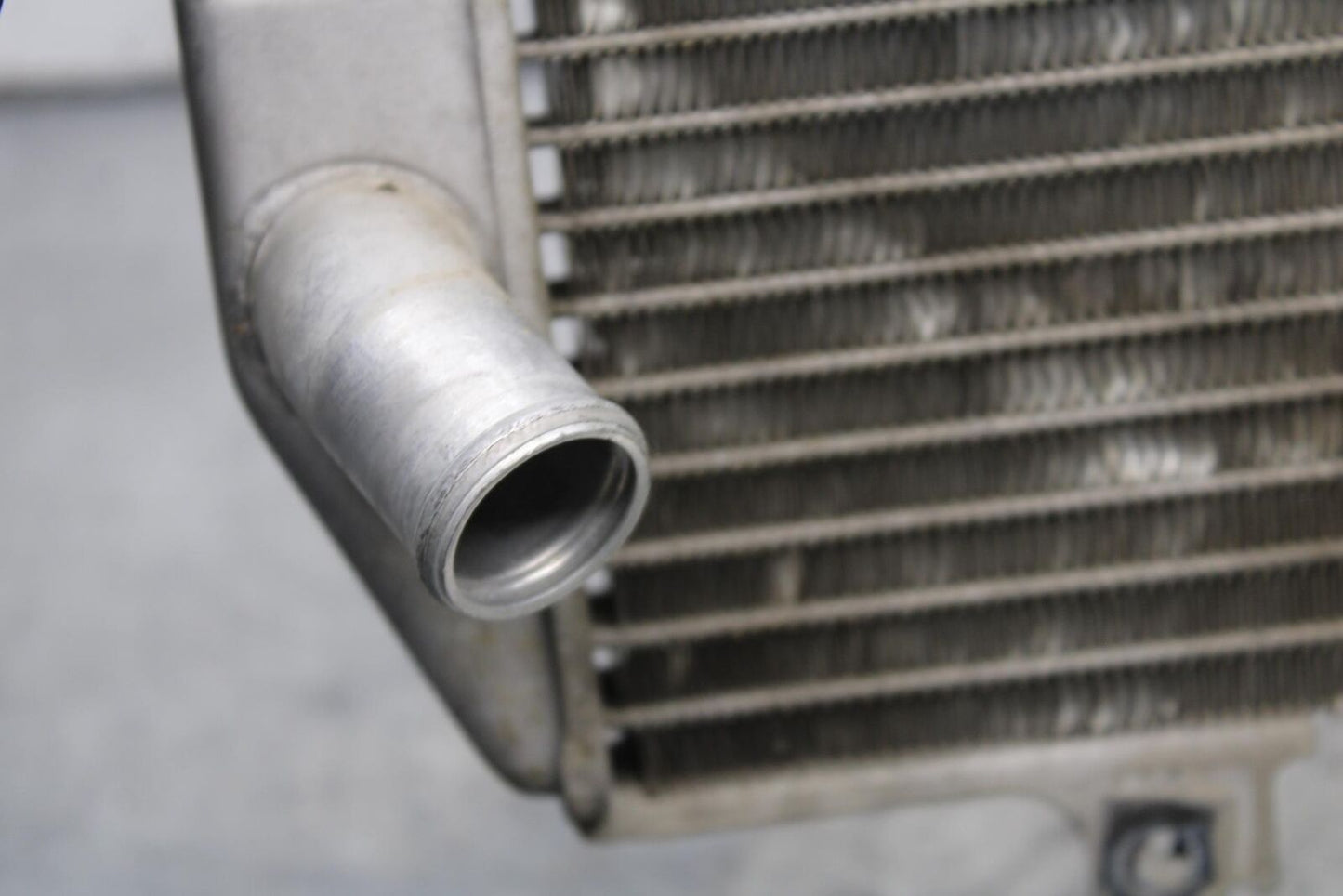 01-03 SUZUKI GSXR600 ENGINE RADIATOR MOTOR COOLING RADIATER 17710-35F10 BB633