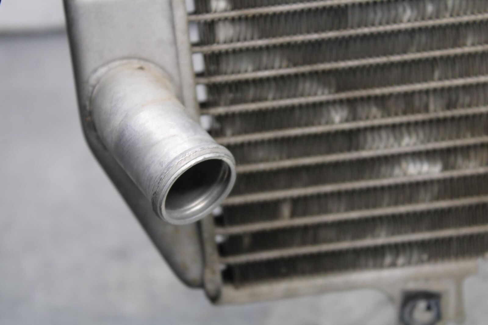 01-03 SUZUKI GSXR600 ENGINE RADIATOR MOTOR COOLING RADIATER 17710-35F10 BB633