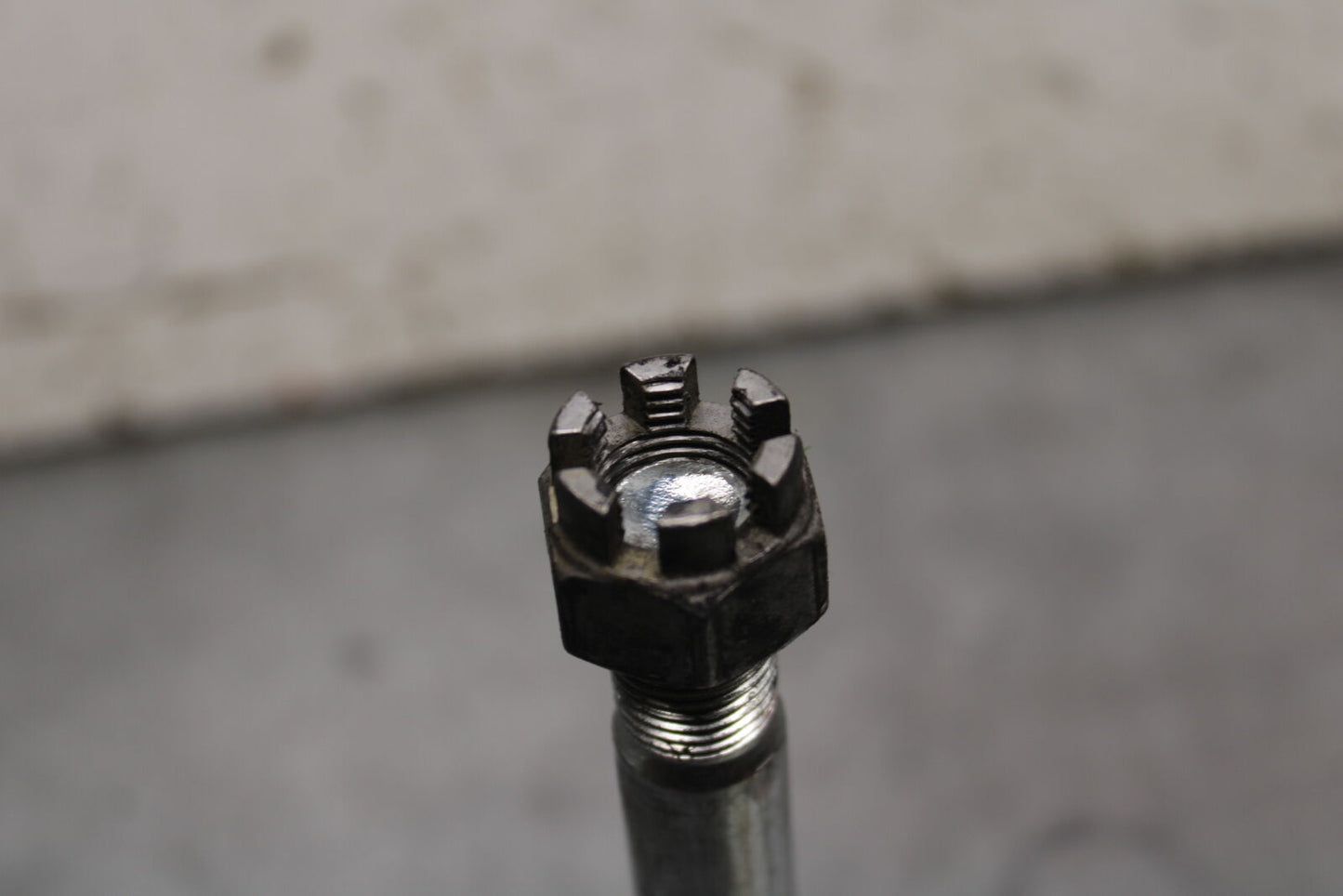 19-22 KAWASAKI Z400 FRONT WHEEL RIM AXLE PIVOT BOLT BB738