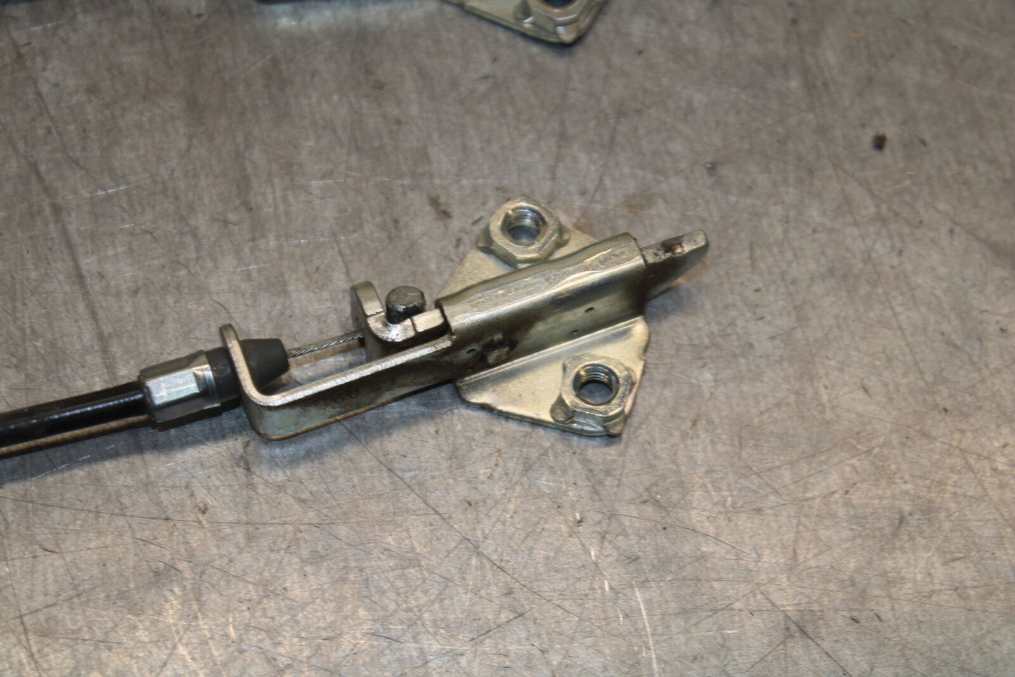 19-23 KAWASAKI NINJA ZX6R REAR PASSENGER SEAT LATCH LOCK ASSEMBLY BB701