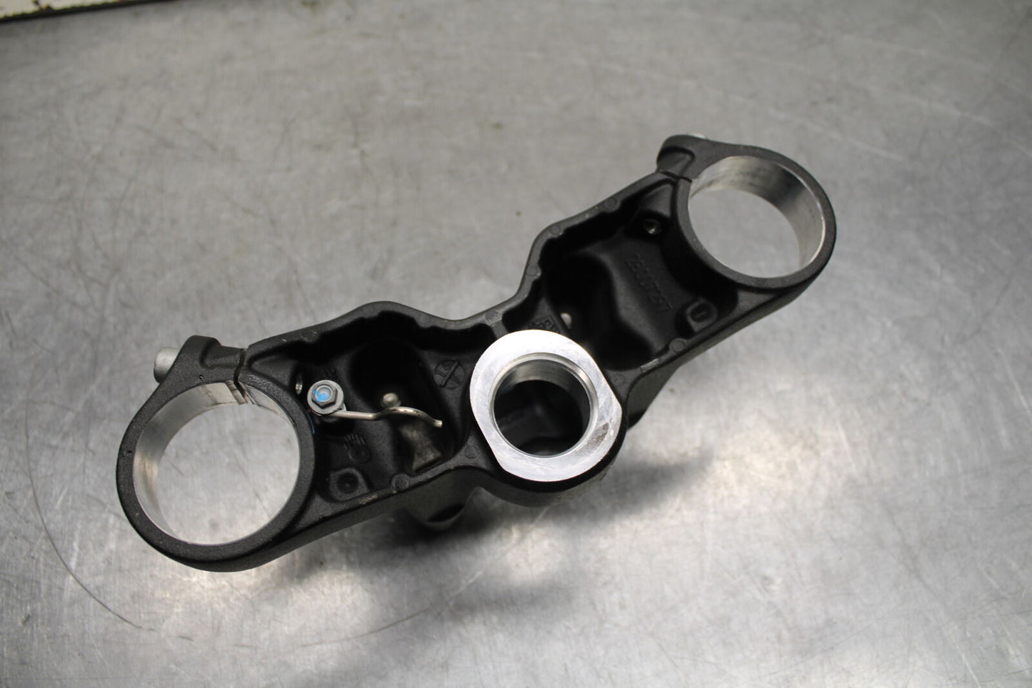 21-24 APRILIA TUONO 660 FACTORY FORKS UPPER TRIPLE TREE CLAMP BB733
