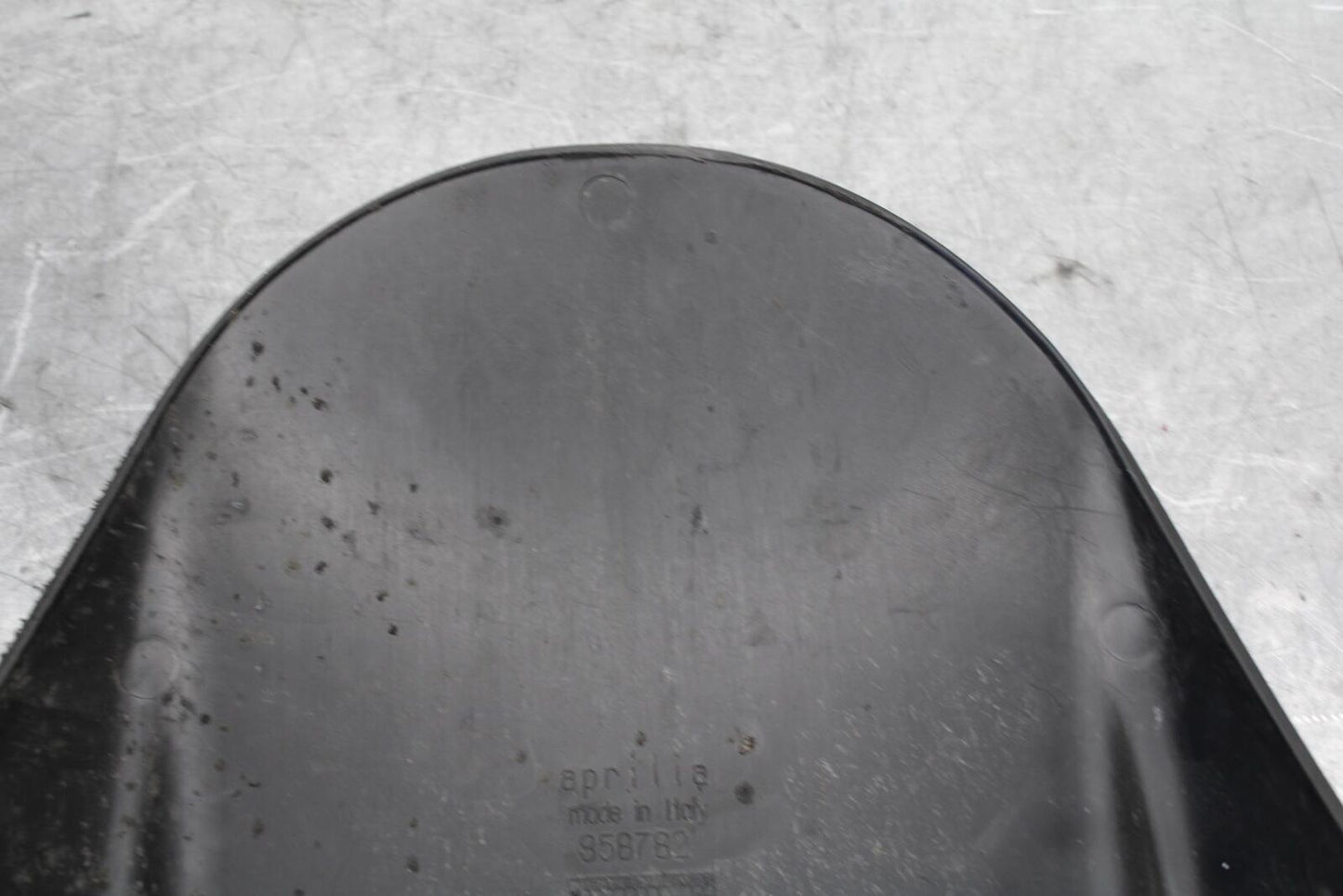 2016 Aprilia Tuono V4 1100 RR ABS REAR BACK WHEEL TIRE HUGGER FENDER 858782 BB53