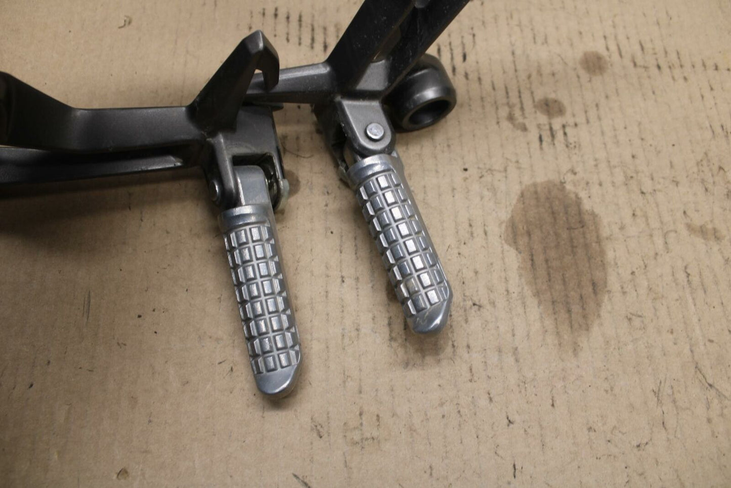 15 KAWASAKI NINJA 300 EX300 ABS REAR BACK PASSENGER PEG SET PAIR