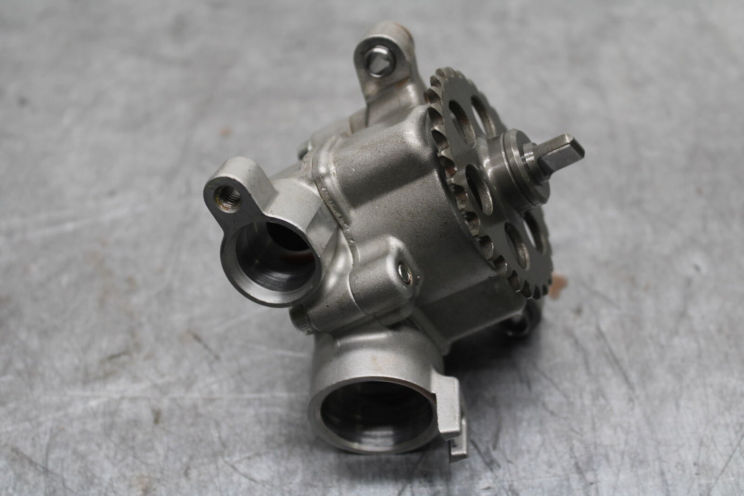 06 YAMAHA YZF R6 ENGINE MOTOR OIL PUMP BB716