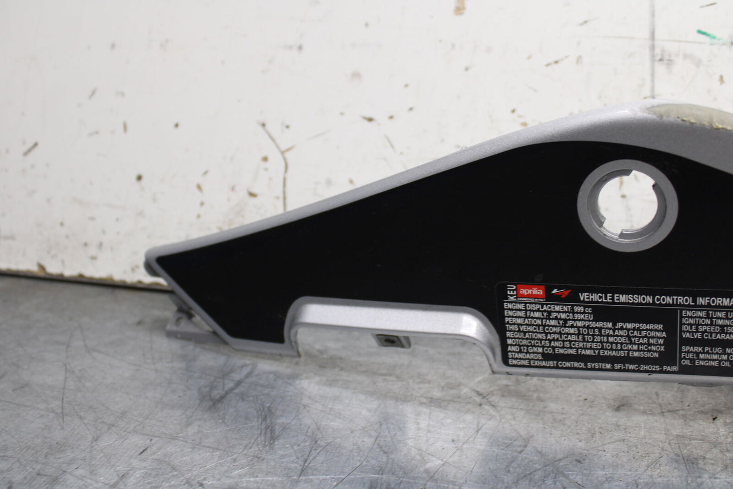 15-19 APRILIA RSV4 RF LEFT REAR BACK TAIL FAIRING COWL SHROUD BB611