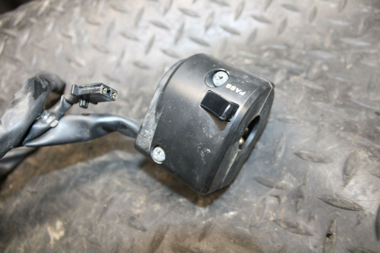 12-17 KAWASAKI NINJA 650 LEFT CLIP ON HANDLE HORN SIGNALS SWITCH SWITCHES BB211