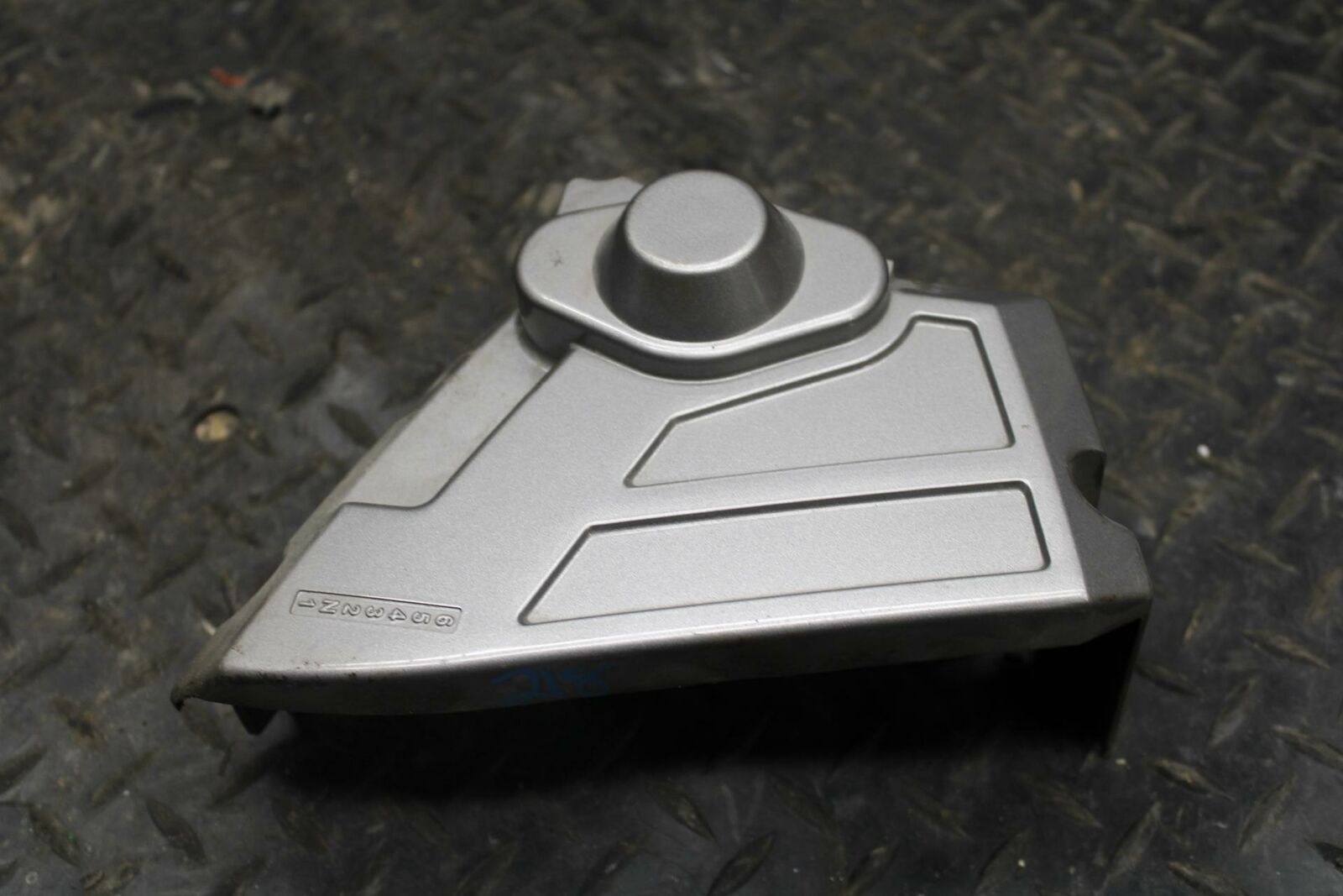 03 SUZUKI SV650S ENGINE SPROCKET COVER BB219