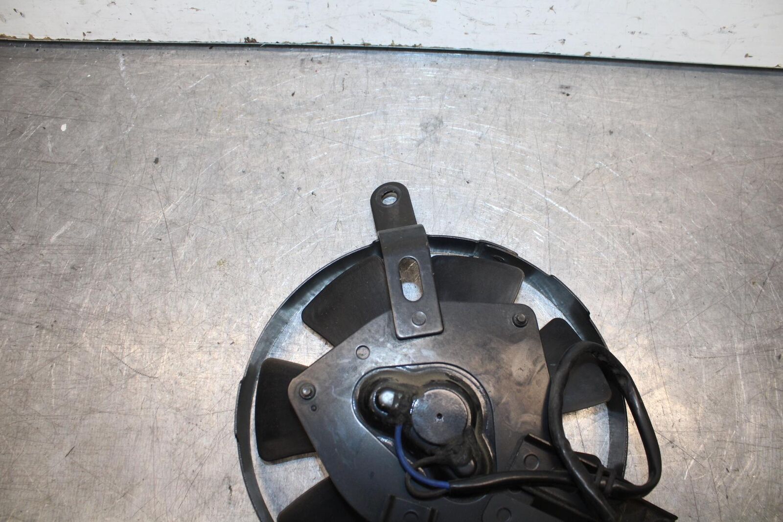 01 SUZUKI GSXR1000 ENGINE RADIATOR COOLING FAN BB100