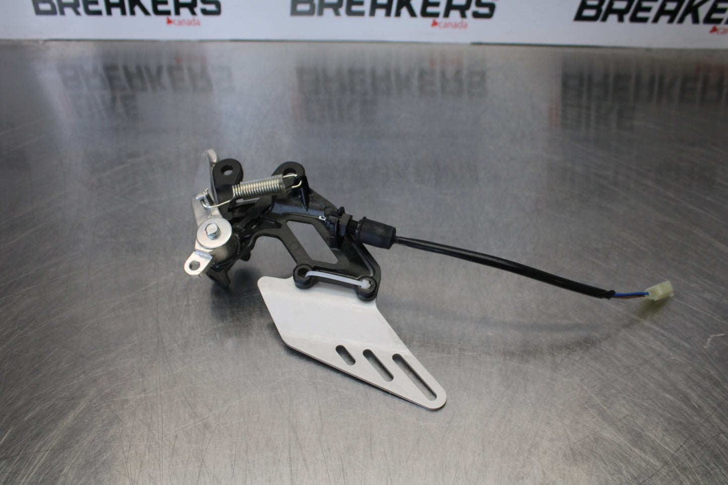 23-24 KAWASAKI NINJA ZX14R RIGHT REARSET REAR SET DRIVER FOOT PEG STOP BB169