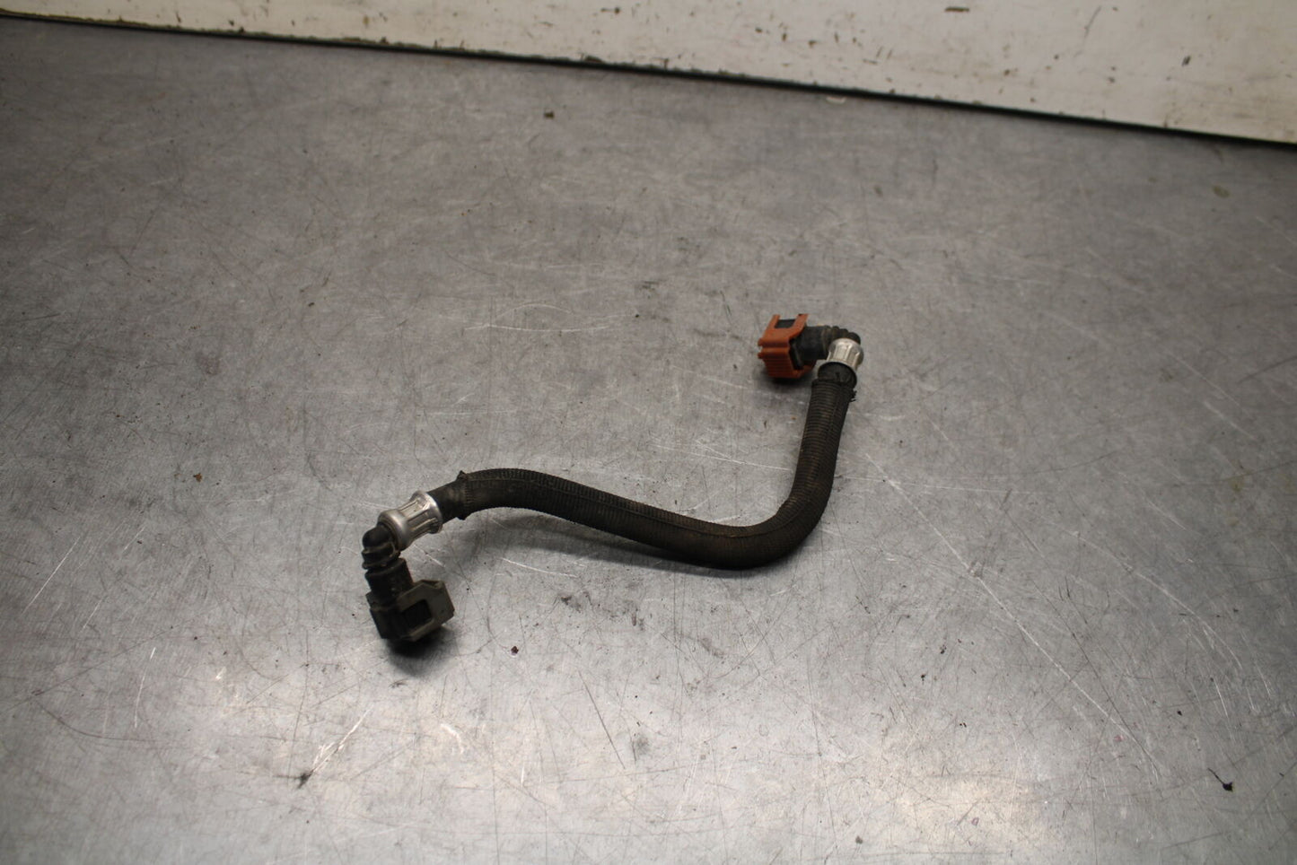 09-11 TRIUMPH DAYTONA 675 FUEL HOSE GAS LINE TUBE PIPE BB652