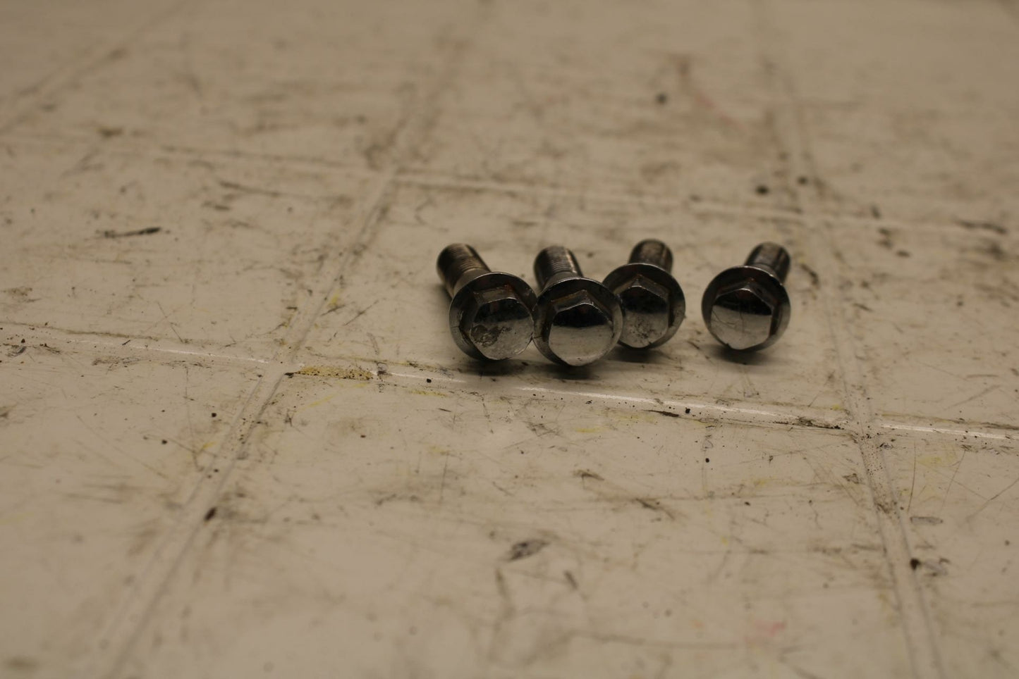 96-03 KAWASAKI NINJA ZX7R FRONT CALIPER BOLTS SET BB18