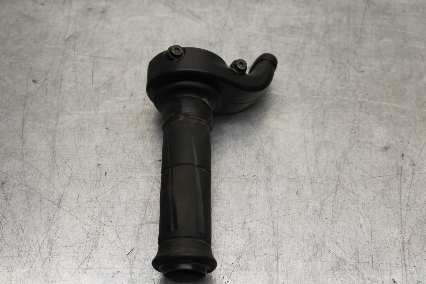 16-20 KAWASAKI ZX10R THROTTLE CABLE LINE HOUSING GUIDE BB591