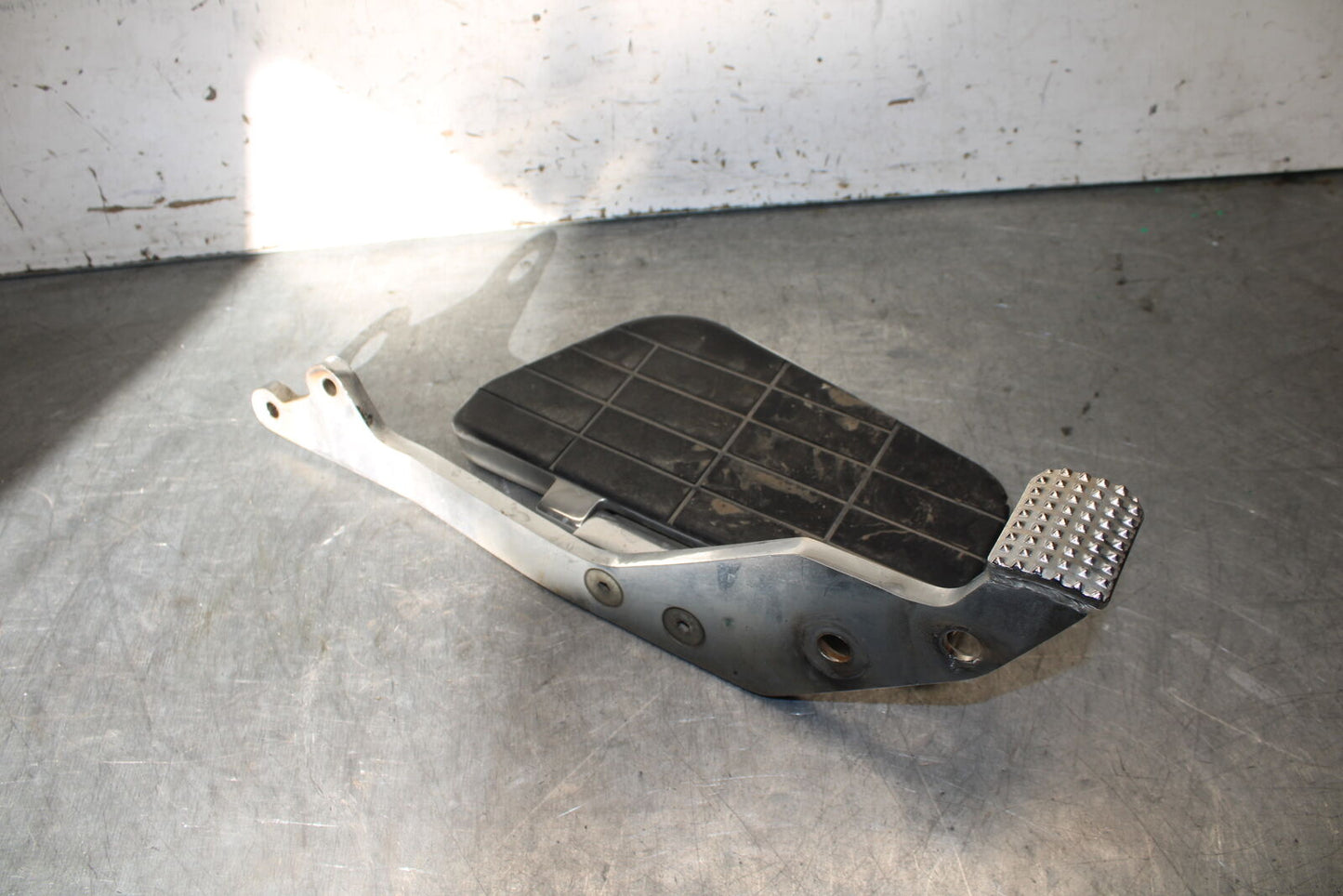 93-00 HONDA GOLDWING 1500 GL1500SE RIGHT FRONT FOOT REST PEG STEP BB700