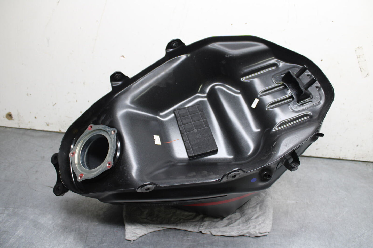 24 KAWASAKI NINJA 500 ABS GAS TANK FUEL CELL PETROL RESERVOIR BB730