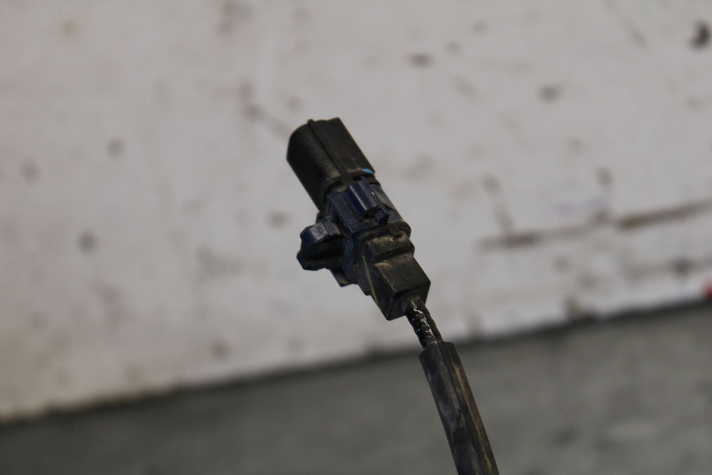 19-22 KAWASAKI Z400 FRONT ABS BRAKE SENSOR BB708