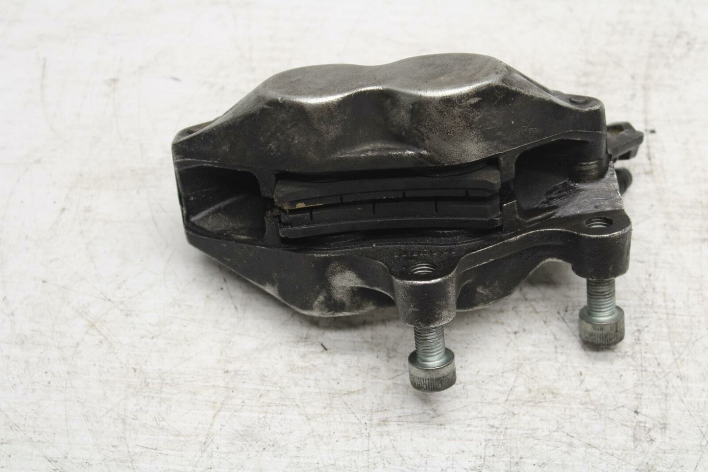 03-17 VICTORY VEGAS LEFT FRONT BRAKE CALIPER BB259