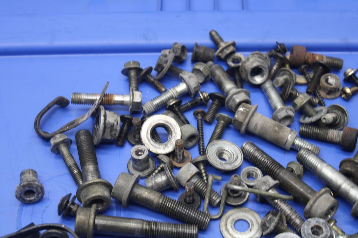 1999 Suzuki GSXR600 MISCELLANEOUS MOUNTING BOLTS HARDWARE MOTOR SCREWS BB608