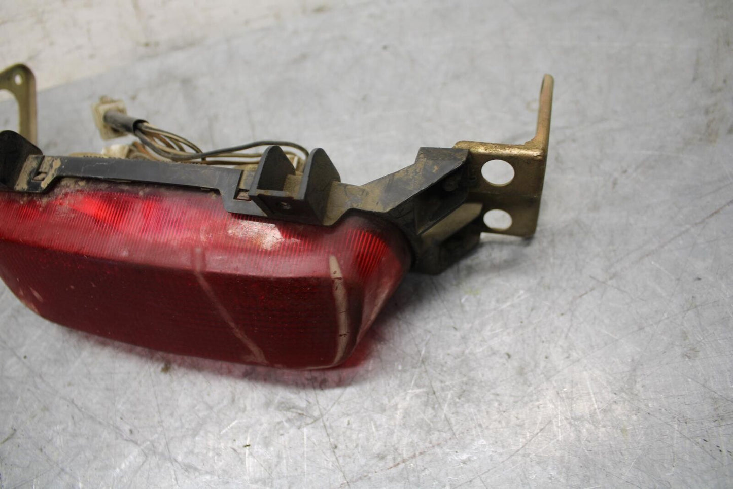 1993 Suzuki GSXR1100W REAR TAIL TAILLIGHT BACK BRAKE LIGHT BB46