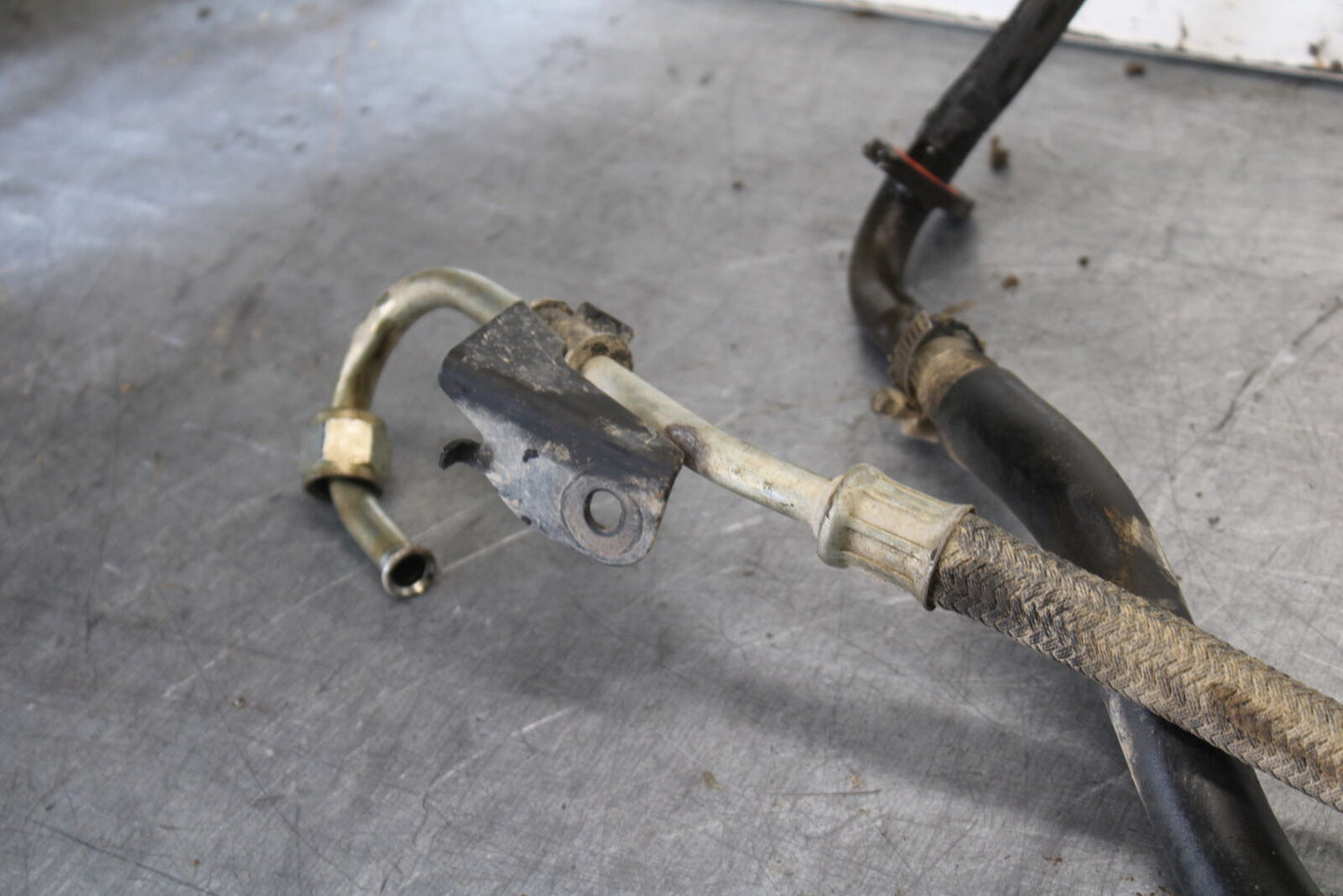 01-05 YAMAHA RAPTOR 660R OIL HOSE LINE TUBE PIPE BB695