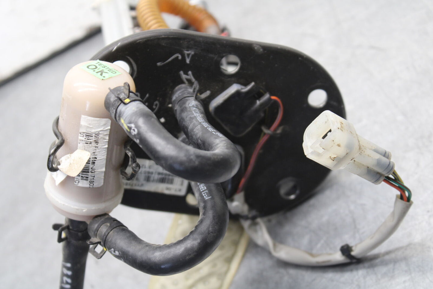 16-24 KTM 390 RC FUEL PUMP GAS PETROL SENDER UNIT BB648