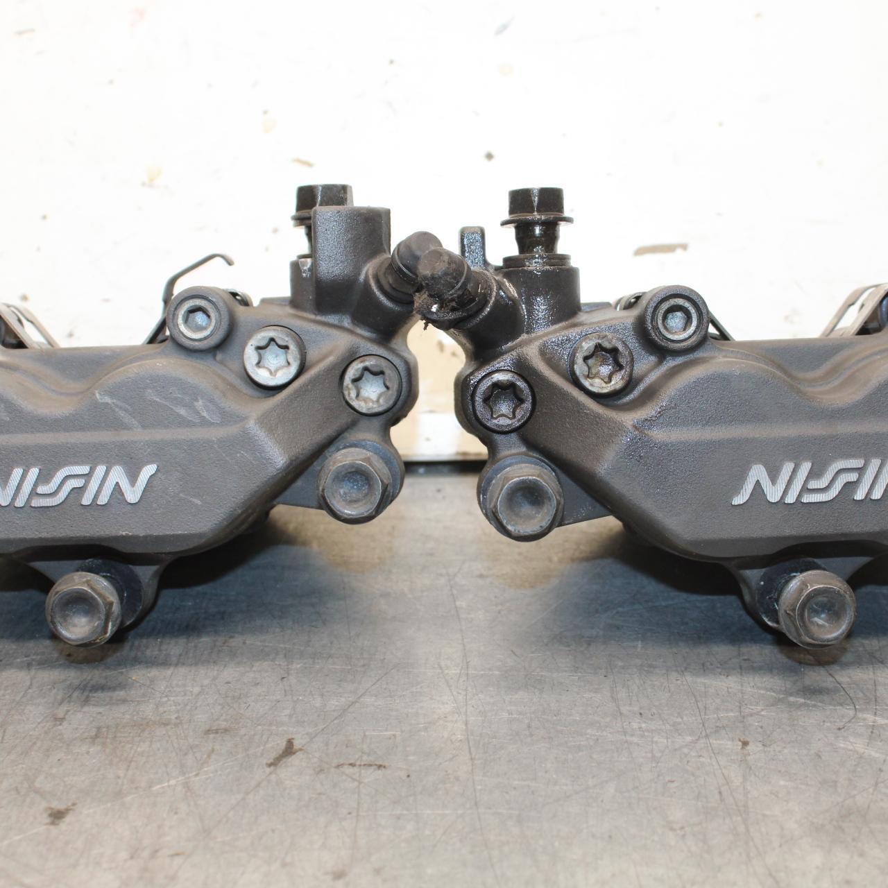 01-06 HONDA CBR600F4I RIGHT LEFT FRONT BRAKE CALIPER SET PAIR CALIPERS BB644