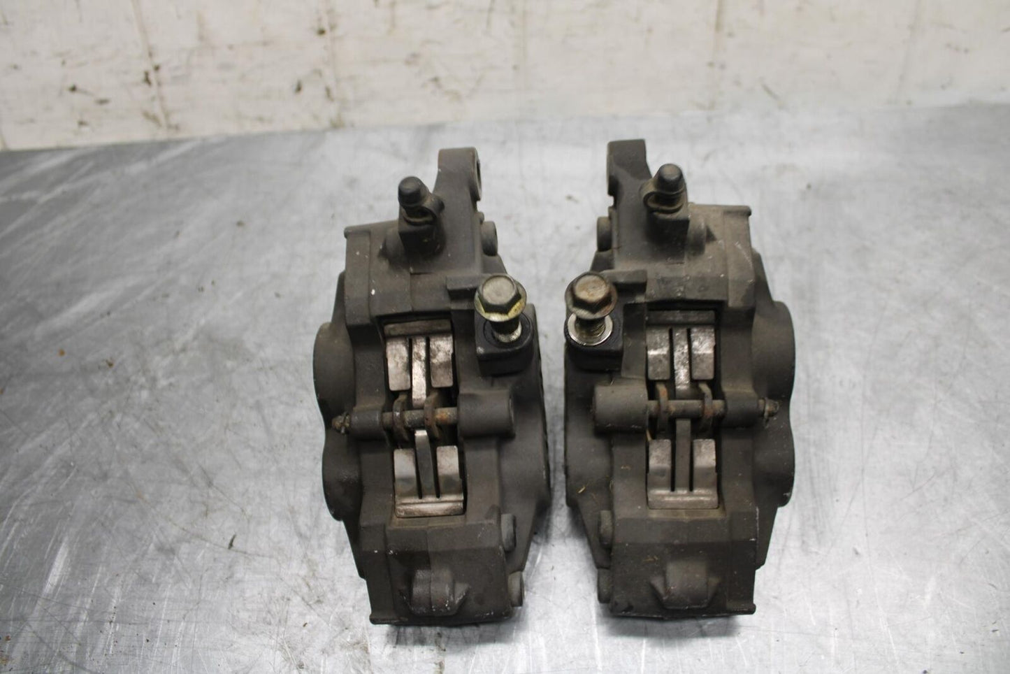 91-92 SUZUKI GSXR750 M RIGHT LEFT FRONT BRAKE CALIPER SET PAIR CALIPERS BB493