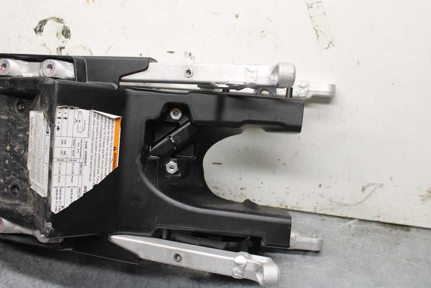 21-24 APRILIA TUONO 660 FACTORY REAR SUBFRAME BACK SUB FRAME BB733