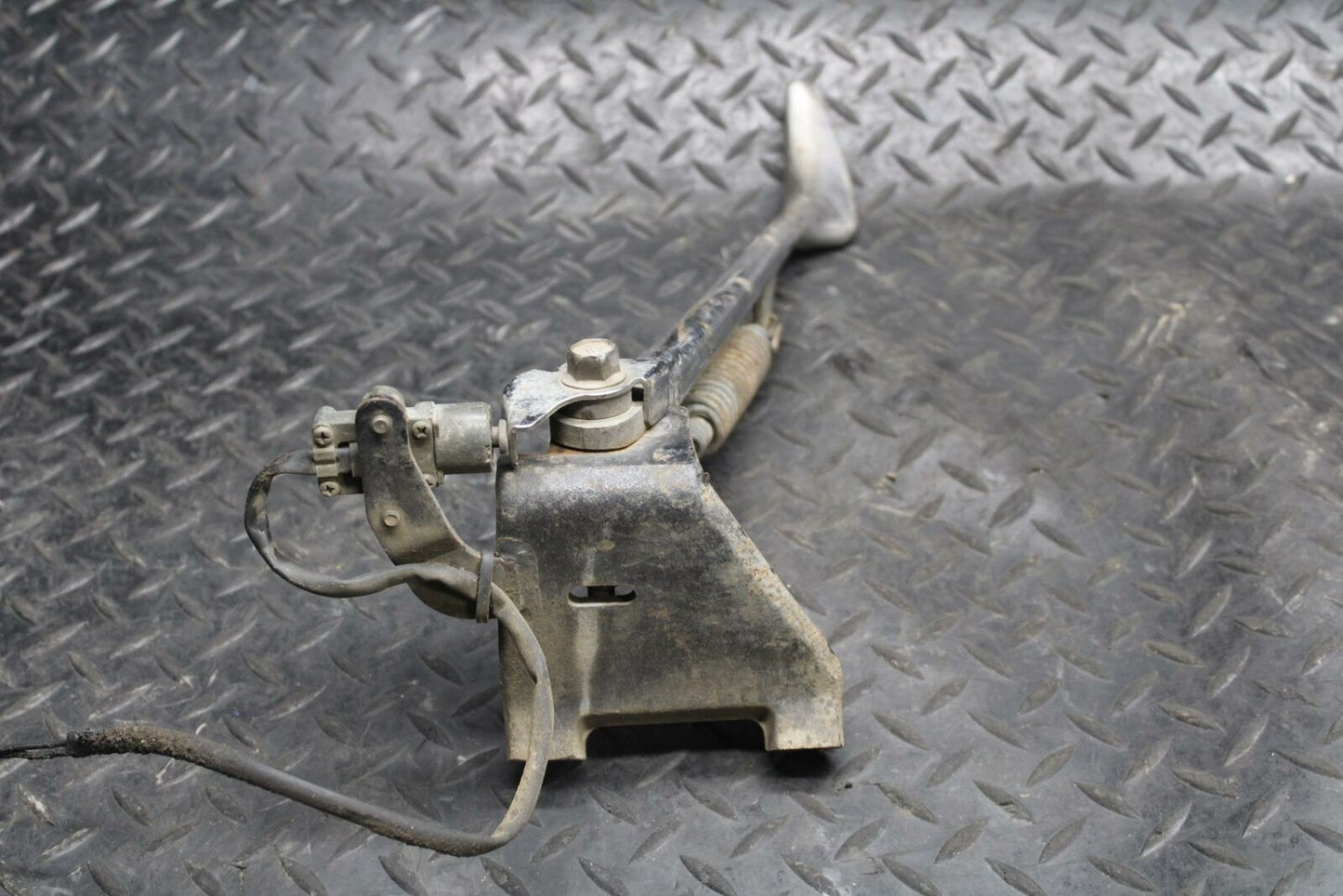 02 YAMAHA V STAR 1100 KICKSTAND SIDE KICK STAND BB199