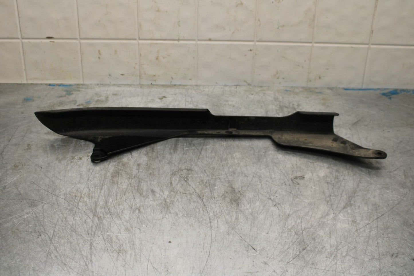 19-20 KAWASAKI NINJA ZX6R REAR BACK DRIVE CHAIN GUARD COVER SHIELD BB419