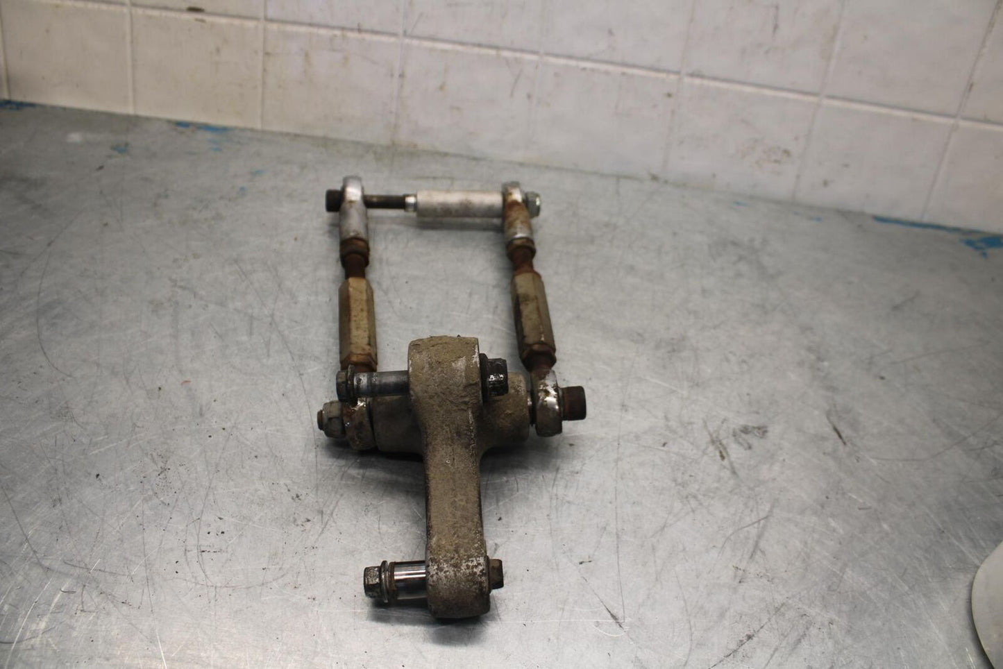 06-07 SUZUKI GSXR750 AFTERMARKET REAR DOGBONE SHOCK LINKAGE LINK BB424