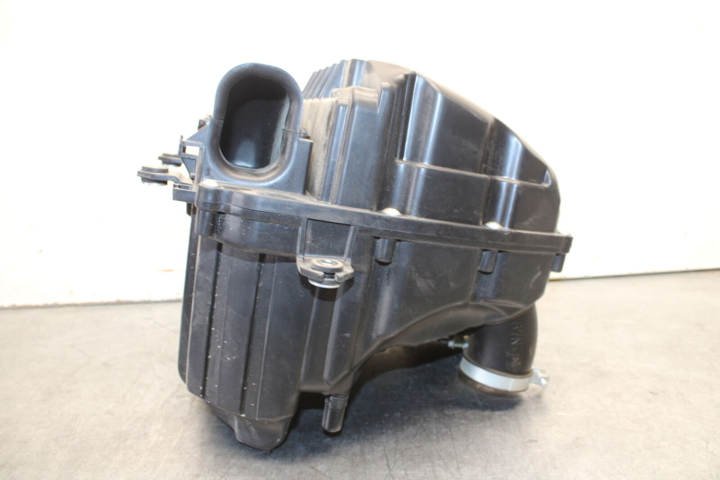 22-24 YAMAHA XSR900 AIRBOX AIR INTAKE FILTER BOX BB683