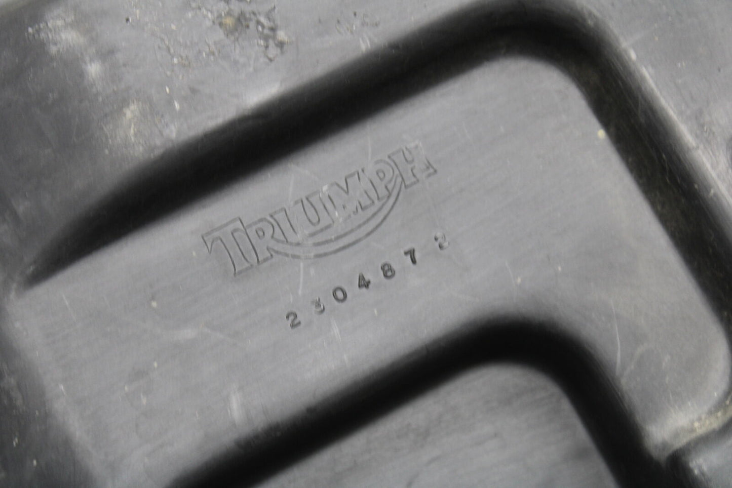 03-04 TRIUMPH DAYTONA 600 FRONT DRIVERS SEAT PAD SADDLE PILLION BB745