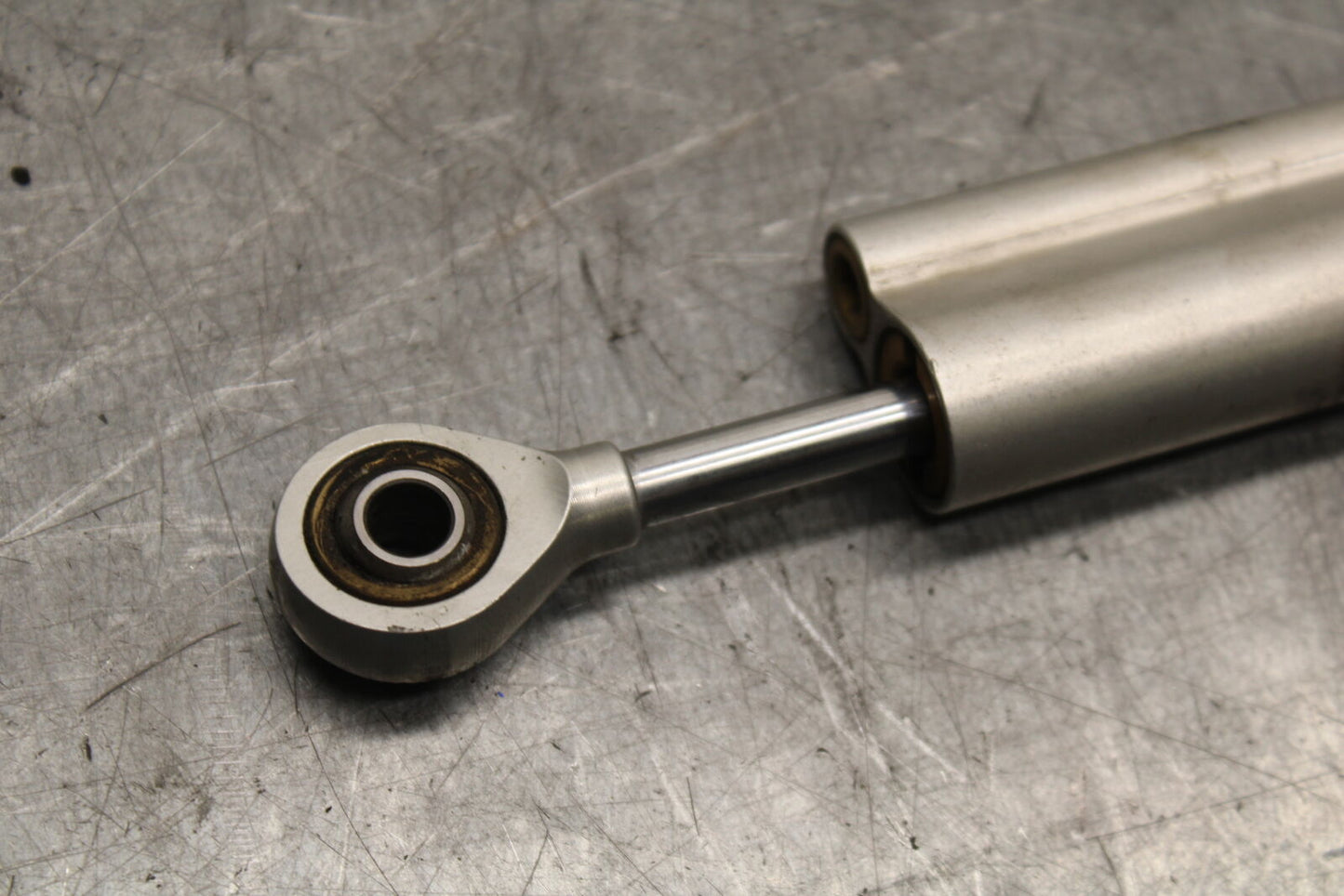 04-05 SUZUKI GSXR600 OHLINS STEERING DAMPER STABILIZER BB658