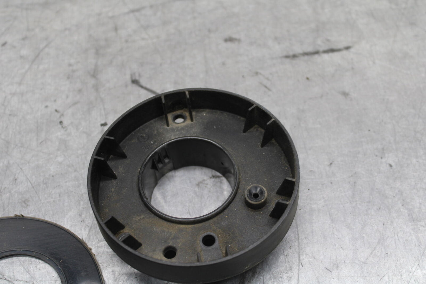 03-04 TRIUMPH DAYTONA 600 FUEL TANK GAS CAP SEAL BB745