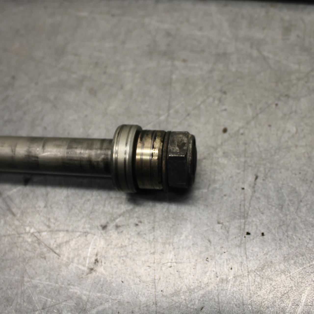 01-06 HONDA CBR600F4I REAR AXLE BACK WHEEL RIM PIVOT BOLT AXEL BB644
