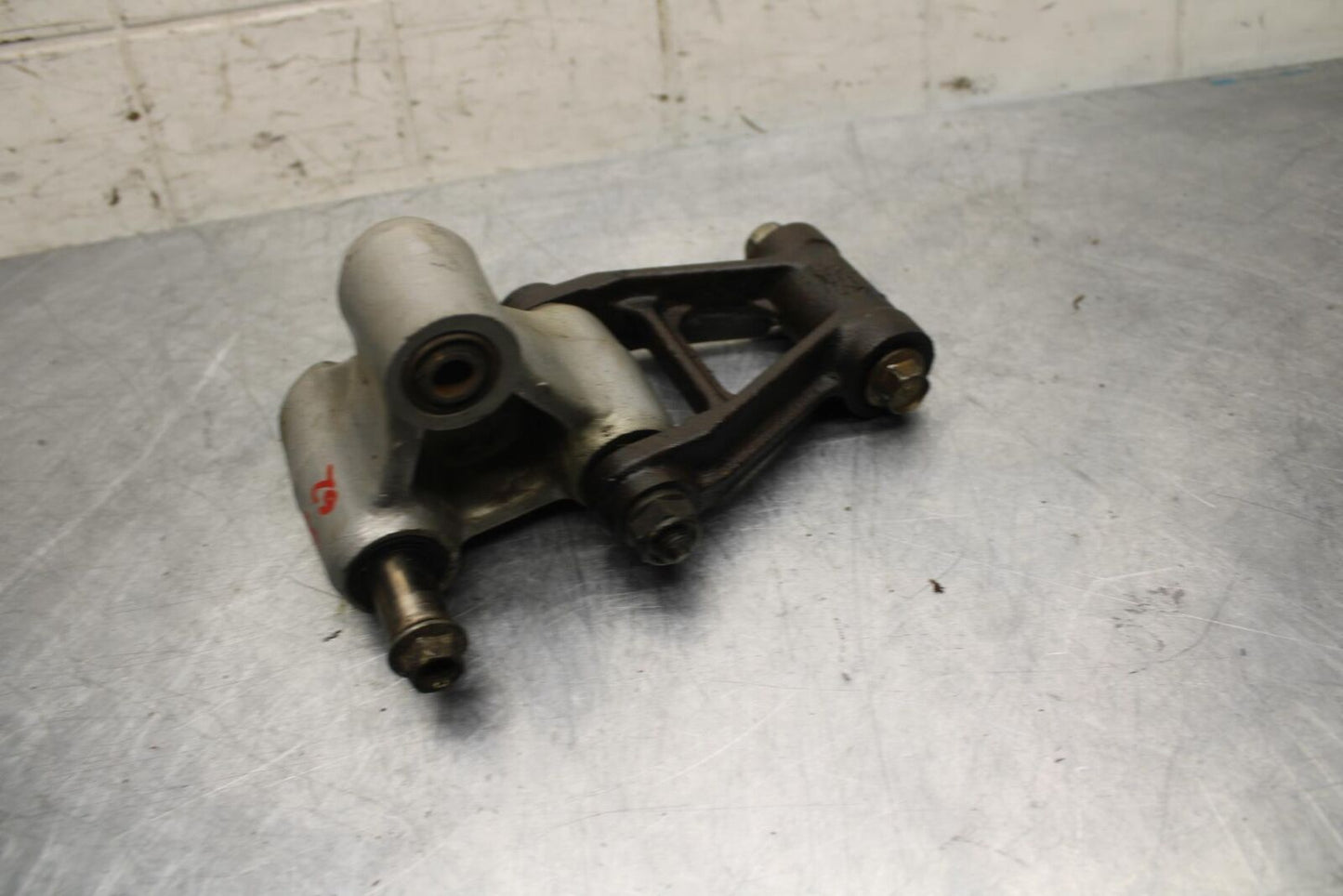 84-85 HONDA V65 SABRE REAR DOGBONE SHOCK LINKAGE LINK BB05