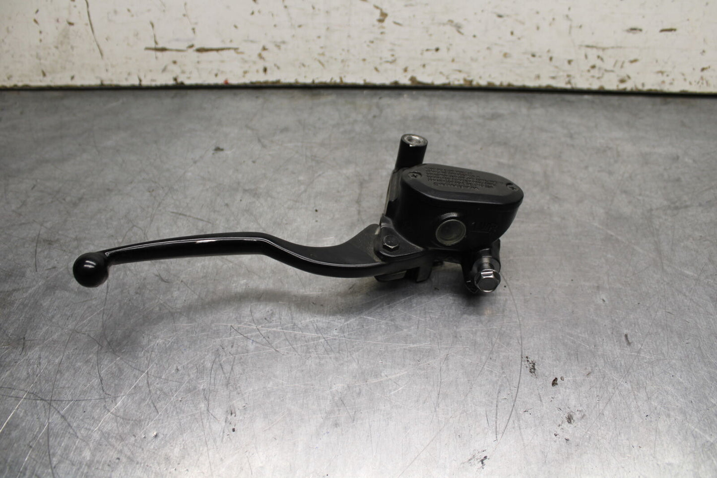 19-22 KAWASAKI Z400 FRONT BRAKE MASTER CYLINDER w/ LEVER BB738